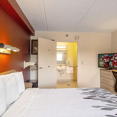 Red Roof Inn Акрон Экстерьер фото