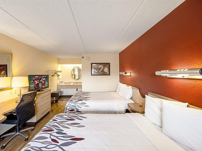 Red Roof Inn Акрон Экстерьер фото