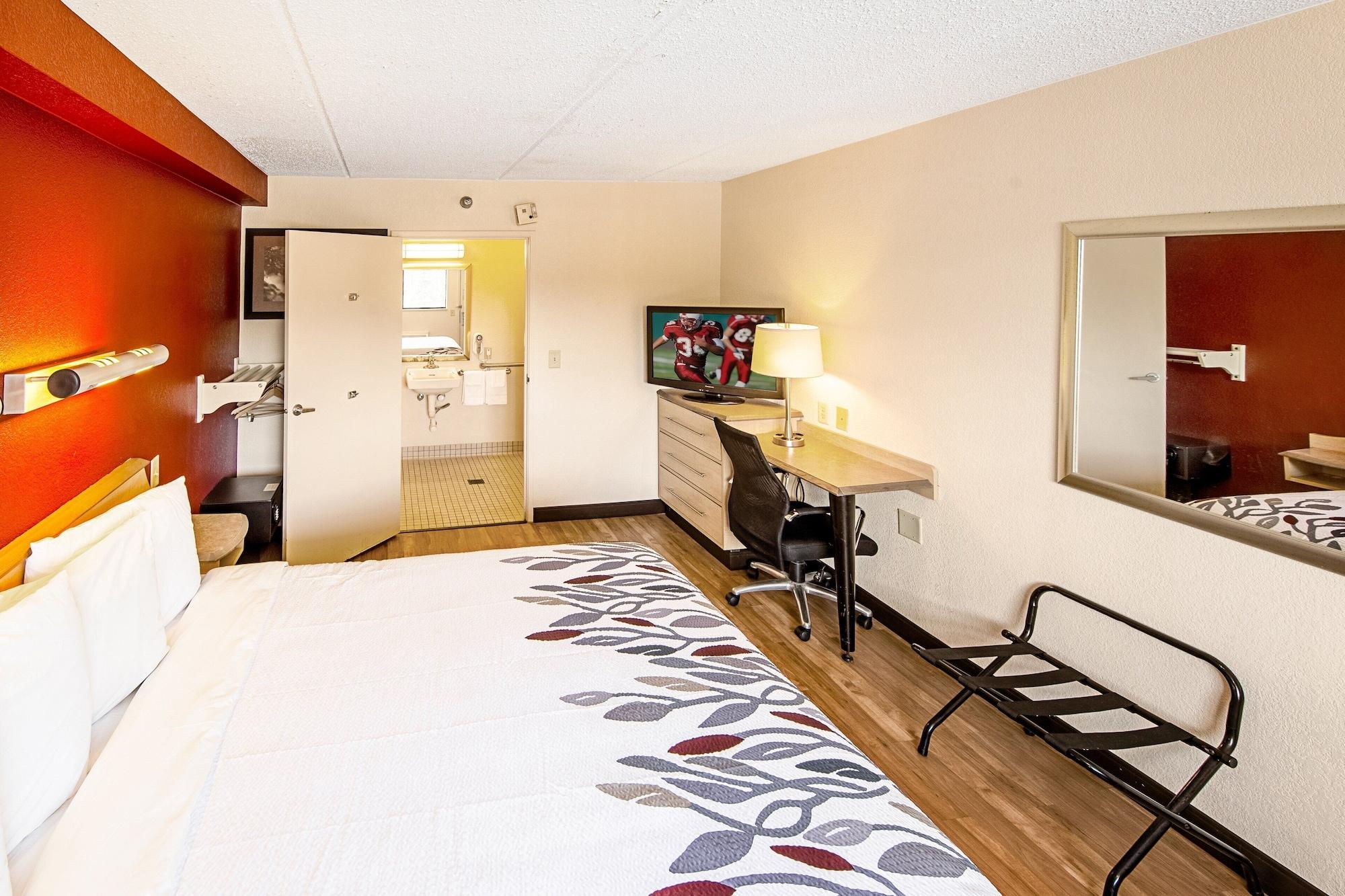 Red Roof Inn Акрон Экстерьер фото